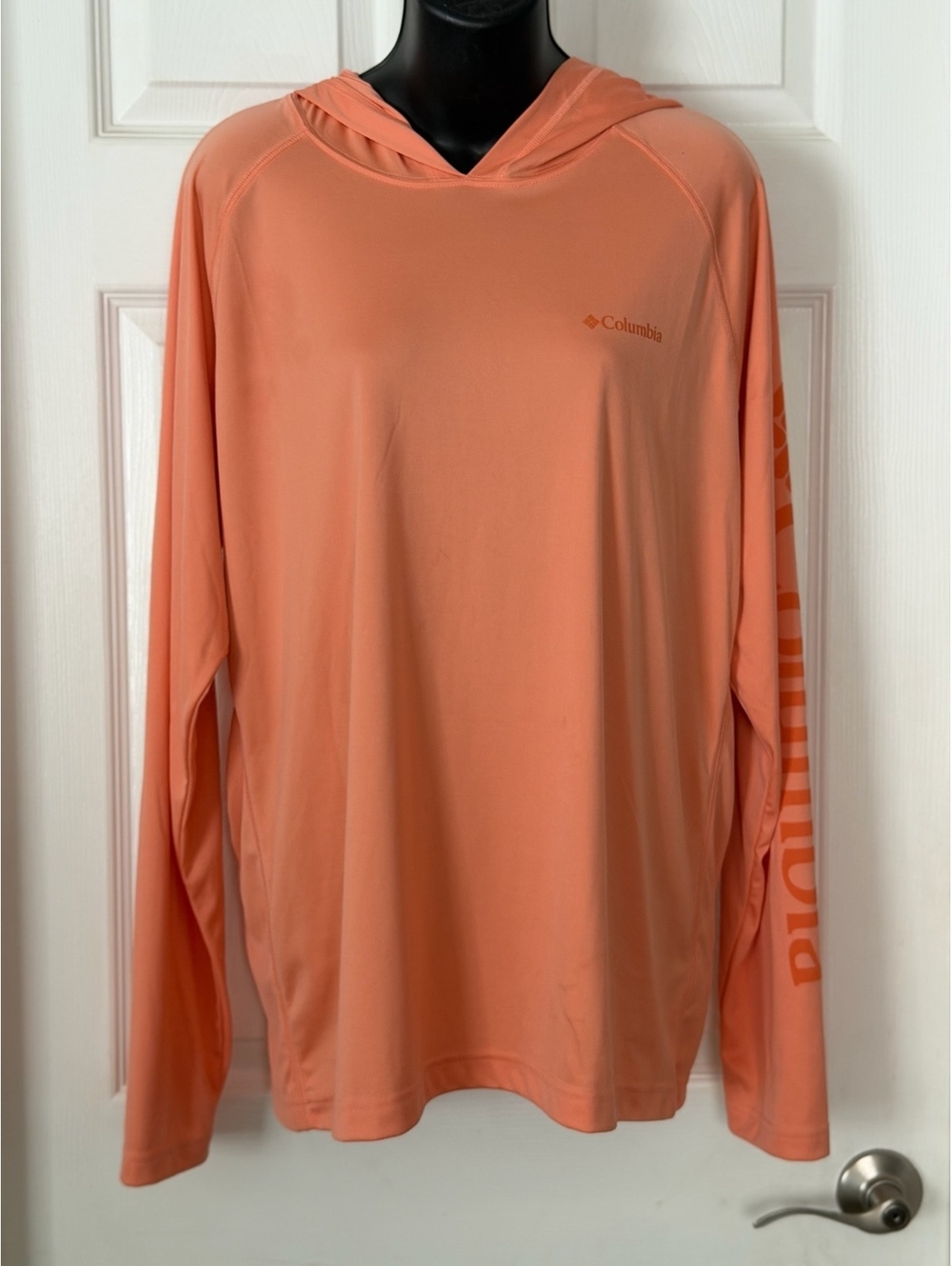Columbia Omni-Shade peach hooded long sleeve top